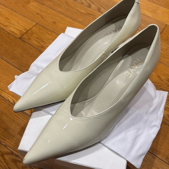 Raye Noa Pump in Ivory, Size: 9 - Picture 6 of 11